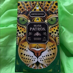 Patrón Silver Limited Edition Peacock & Cheetah Tequila Tin Case Box Iconic Bee